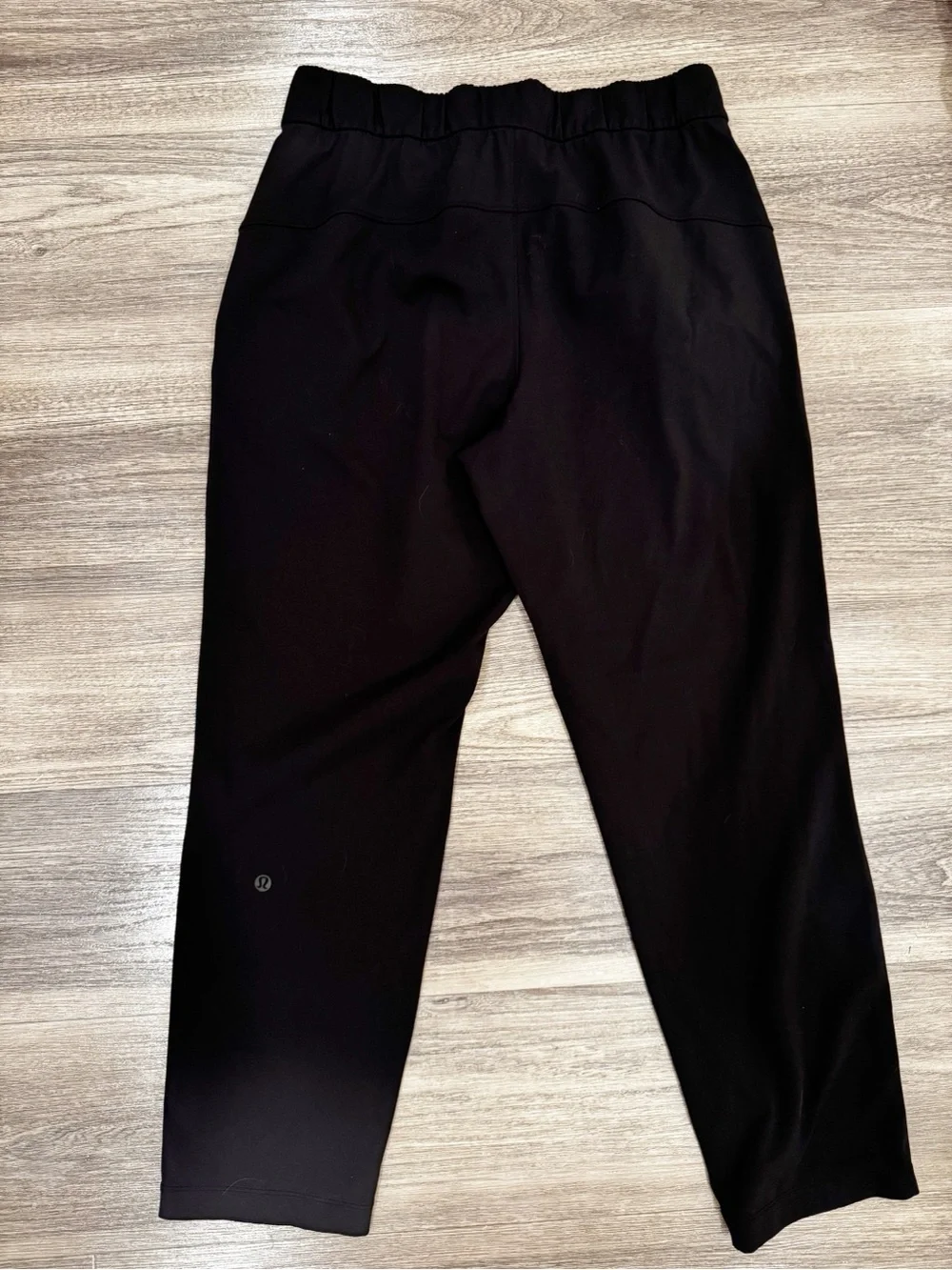 Lululemon On the Fly Pant Black 7/8 Size 6